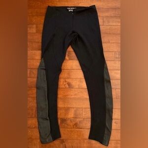 Alice + Olivia Black Leather Panels Ponte Front Zip Skinny Legging Pants Size 4